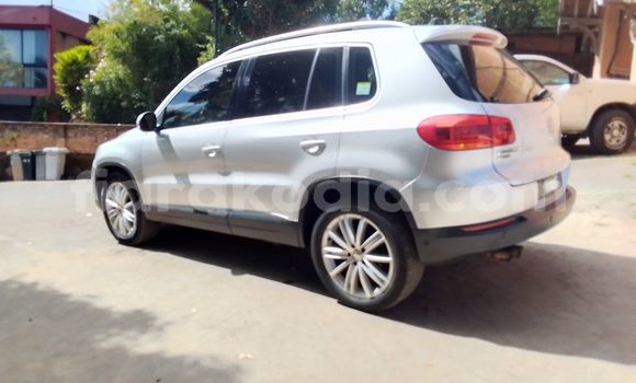 Buy Used Volkswagen Tiguan Silver Car in Antananarivo in Analamanga Buy Used Volkswagen Tiguan Silver Car in Antananarivo in Analamanga