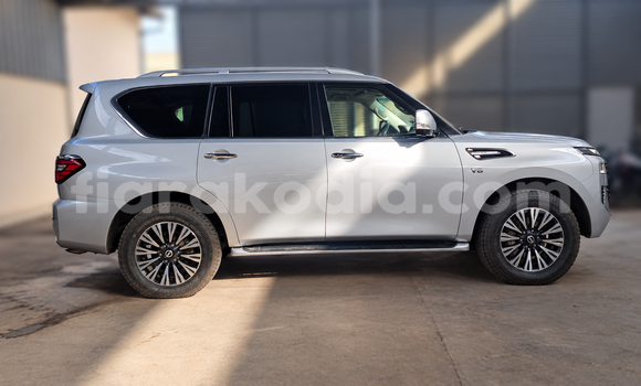 Buy Used Nissan Patrol Silver Car in Antananarivo in Analamanga Buy Used Nissan Patrol Silver Car in Antananarivo in Analamanga