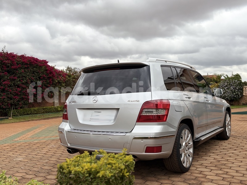 Big with watermark mercedes viano analamanga antananarivo 9402