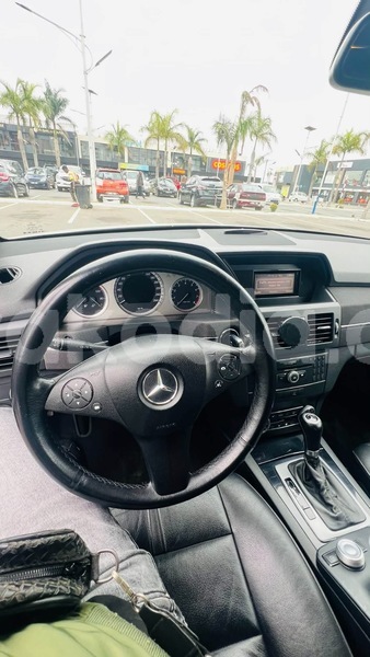 Big with watermark mercedes viano analamanga antananarivo 9402