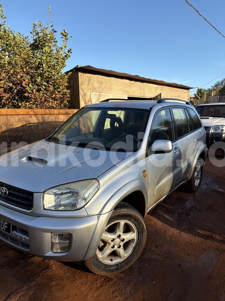 Big with watermark toyota rav4 diana antsiranana 9403