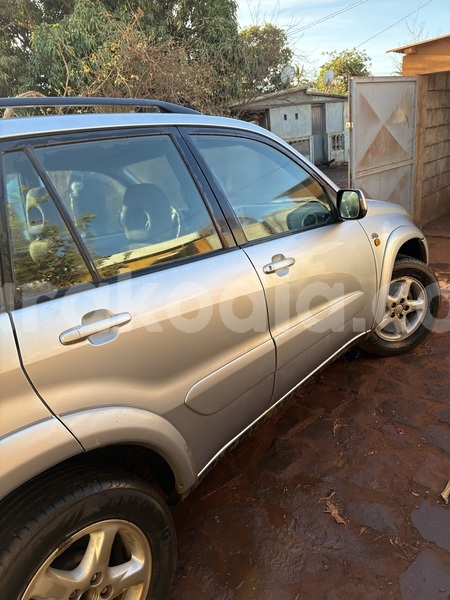 Big with watermark toyota rav4 diana antsiranana 9403