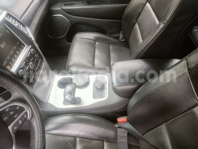 Big with watermark jeep grand cherokee analamanga antananarivo 9405