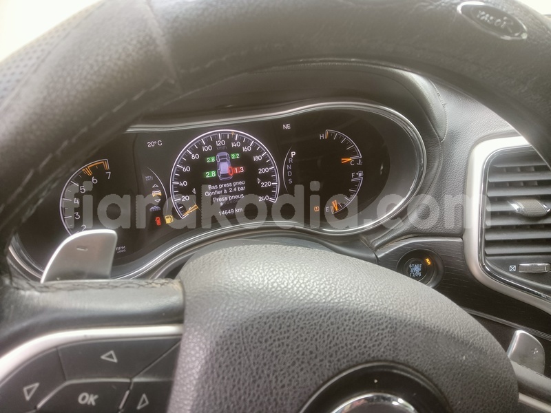 Big with watermark jeep grand cherokee analamanga antananarivo 9405