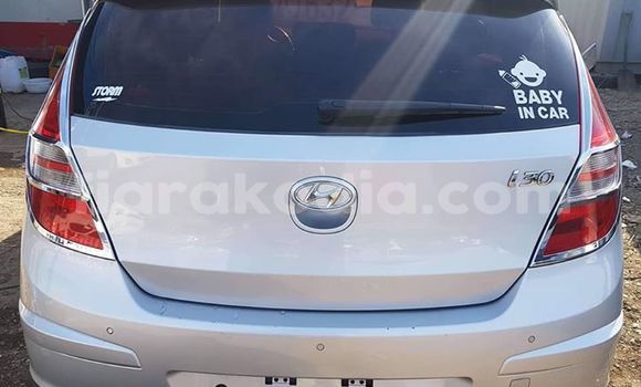 Buy Used Hyundai i30 Silver Car in Antananarivo in Analamanga Buy Used Hyundai i30 Silver Car in Antananarivo in Analamanga
