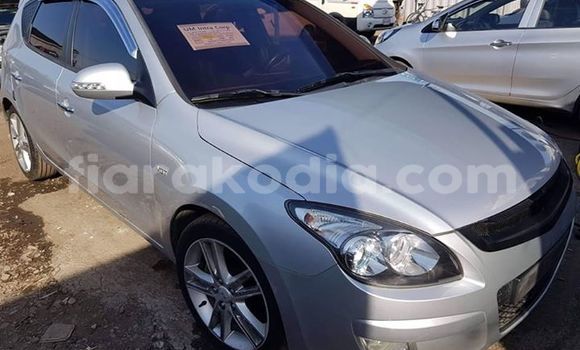 Buy Used Hyundai i30 Silver Car in Antananarivo in Analamanga Buy Used Hyundai i30 Silver Car in Antananarivo in Analamanga