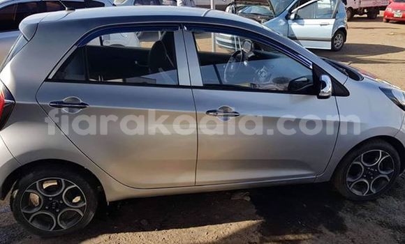 Buy Used Kia Morning Silver Car in Andevoranto in Toamasina Buy Used Kia Morning Silver Car in Andevoranto in Toamasina