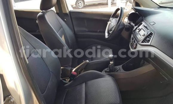 Buy Used Kia Morning Silver Car in Andevoranto in Toamasina Buy Used Kia Morning Silver Car in Andevoranto in Toamasina