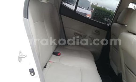 Buy Used Kia Morning White Car in Andevoranto in Toamasina Buy Used Kia Morning White Car in Andevoranto in Toamasina