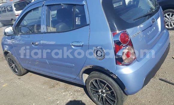 Buy Used Kia Morning Blue Car in Andevoranto in Toamasina Buy Used Kia Morning Blue Car in Andevoranto in Toamasina