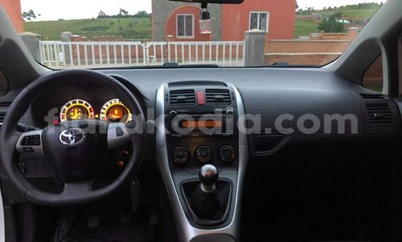 Acheter Occasion Voiture Toyota Auris Blanc à Antananarivo, Analamanga Acheter Occasion Voiture Toyota Auris Blanc à Antananarivo, Analamanga