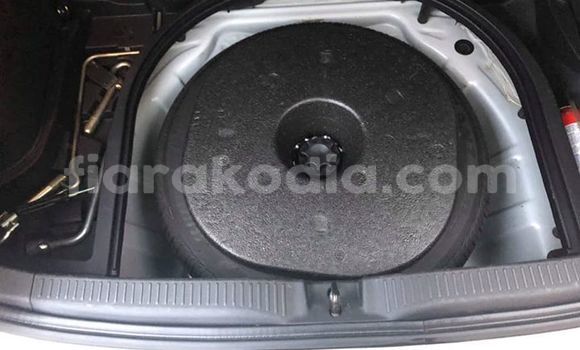 Acheter Occasion Voiture Toyota Auris Blanc à Antananarivo, Analamanga Acheter Occasion Voiture Toyota Auris Blanc à Antananarivo, Analamanga