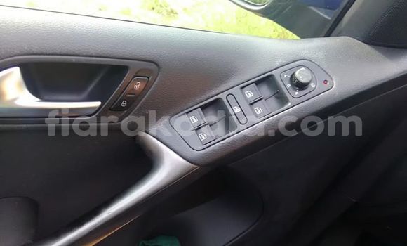 Acheter Occasion Voiture Volkswagen Tiguan Bleu à Antananarivo, Analamanga Acheter Occasion Voiture Volkswagen Tiguan Bleu à Antananarivo, Analamanga