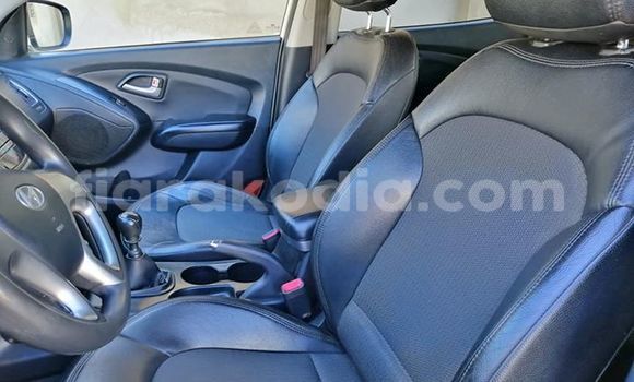 Acheter Occasion Voiture Hyundai ix35 Blanc à Antananarivo, Analamanga Acheter Occasion Voiture Hyundai ix35 Blanc à Antananarivo, Analamanga