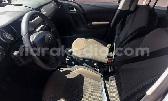 Acheter Occasion Voiture Citroen C3 Gris à Antananarivo, Analamanga Acheter Occasion Voiture Citroen C3 Gris à Antananarivo, Analamanga