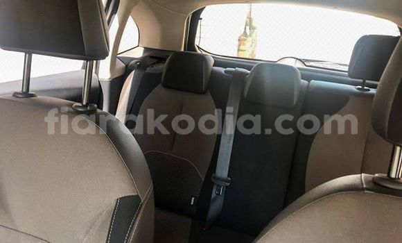 Acheter Occasion Voiture Citroen C3 Gris à Antananarivo, Analamanga Acheter Occasion Voiture Citroen C3 Gris à Antananarivo, Analamanga