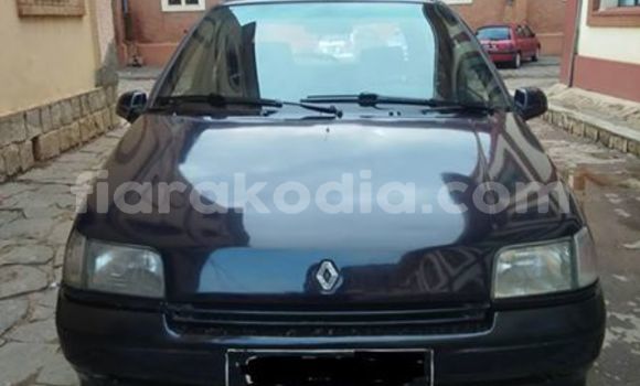 Acheter Occasion Voiture Renault Clio Noir à Antananarivo, Analamanga Acheter Occasion Voiture Renault Clio Noir à Antananarivo, Analamanga