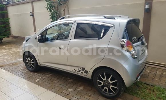 Acheter Occasion Voiture Chevrolet Spark Gris à Antananarivo, Analamanga Acheter Occasion Voiture Chevrolet Spark Gris à Antananarivo, Analamanga