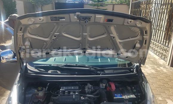 Acheter Occasion Voiture Chevrolet Spark Gris à Antananarivo, Analamanga Acheter Occasion Voiture Chevrolet Spark Gris à Antananarivo, Analamanga