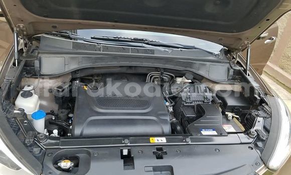 Acheter Occasion Voiture Hyundai Santa Fe Marron à Antananarivo, Analamanga Acheter Occasion Voiture Hyundai Santa Fe Marron à Antananarivo, Analamanga