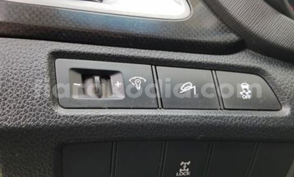 Acheter Occasion Voiture Hyundai Santa Fe Marron à Antananarivo, Analamanga Acheter Occasion Voiture Hyundai Santa Fe Marron à Antananarivo, Analamanga