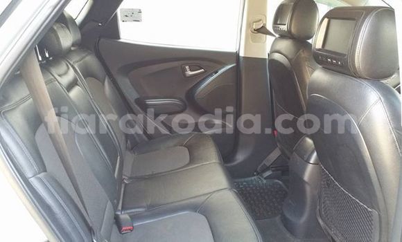 Acheter Occasion Voiture Hyundai ix35 Gris à Antananarivo, Analamanga Acheter Occasion Voiture Hyundai ix35 Gris à Antananarivo, Analamanga