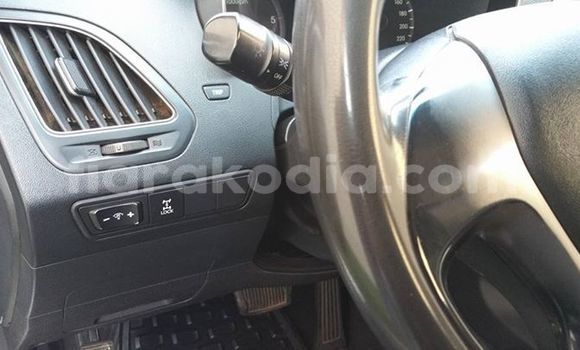 Acheter Occasion Voiture Hyundai ix35 Gris à Antananarivo, Analamanga Acheter Occasion Voiture Hyundai ix35 Gris à Antananarivo, Analamanga