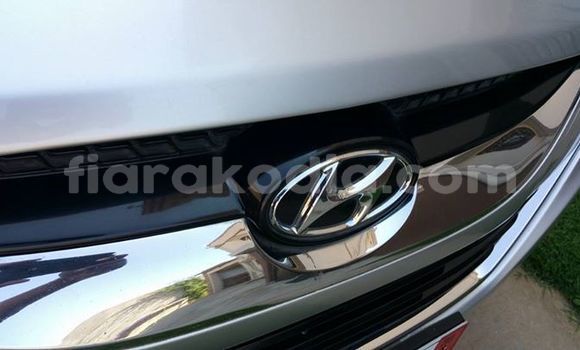 Acheter Occasion Voiture Hyundai ix35 Gris à Antananarivo, Analamanga Acheter Occasion Voiture Hyundai ix35 Gris à Antananarivo, Analamanga