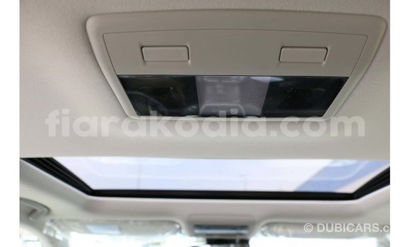 Hividy Toyota Land Cruiser fotsy Car in Import - Dubai in Diana Hividy Toyota Land Cruiser fotsy Car in Import - Dubai in Diana