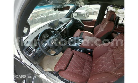 Acheter Import Voiture Lexus LX Noir à Import - Dubai, Diana