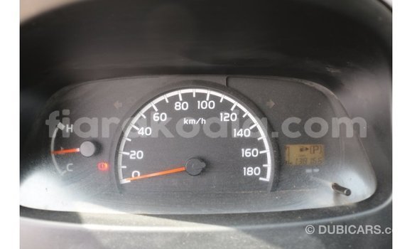 Acheter Import Voiture Daihatsu Sirion Blanc à Import - Dubai, Diana