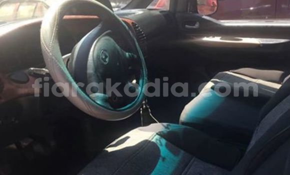 Hividy Hyundai Starex Blue Car in Antananarivo in Analamanga Hividy Hyundai Starex Blue Car in Antananarivo in Analamanga