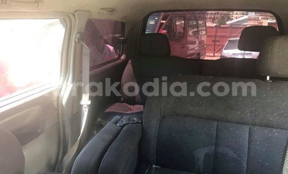 Hividy Hyundai Starex Blue Car in Antananarivo in Analamanga Hividy Hyundai Starex Blue Car in Antananarivo in Analamanga