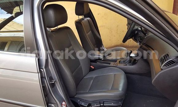 Hividy BMW 3–Series Silver Car in Antananarivo in Analamanga Hividy BMW 3–Series Silver Car in Antananarivo in Analamanga