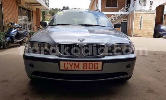 Hividy BMW 3–Series Silver Car in Antananarivo in Analamanga Hividy BMW 3–Series Silver Car in Antananarivo in Analamanga