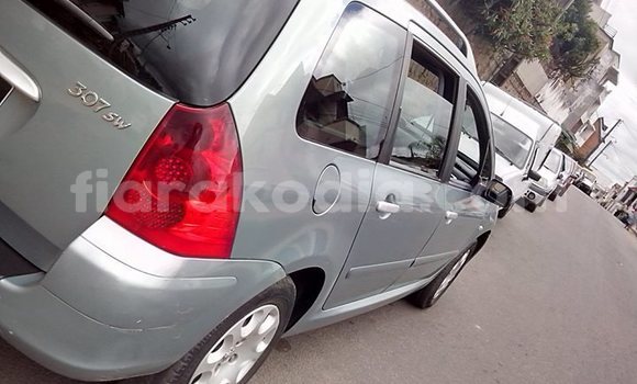 Hividy Peugeot 307 Hafa Car in Antananarivo in Analamanga Hividy Peugeot 307 Hafa Car in Antananarivo in Analamanga