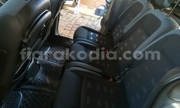 Hividy Citroen Berlingo Silver Car in Antananarivo in Analamanga Hividy Citroen Berlingo Silver Car in Antananarivo in Analamanga