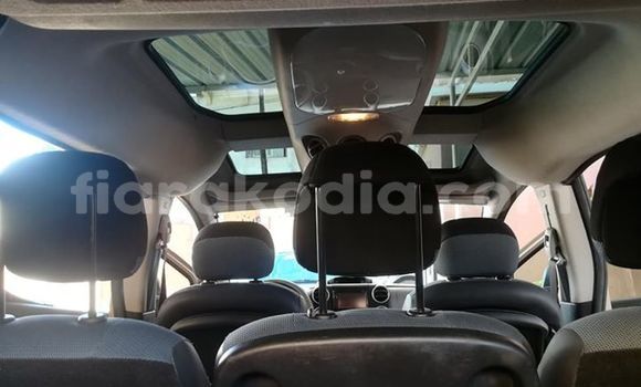 Hividy Citroen Berlingo Silver Car in Antananarivo in Analamanga Hividy Citroen Berlingo Silver Car in Antananarivo in Analamanga