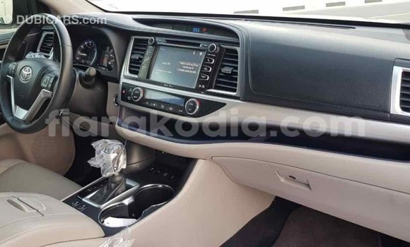 Hividy Toyota Highlander Black Car in Import - Dubai in Diana Hividy Toyota Highlander Black Car in Import - Dubai in Diana