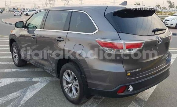 Hividy Toyota Highlander Hafa Car in Import - Dubai in Diana Hividy Toyota Highlander Hafa Car in Import - Dubai in Diana