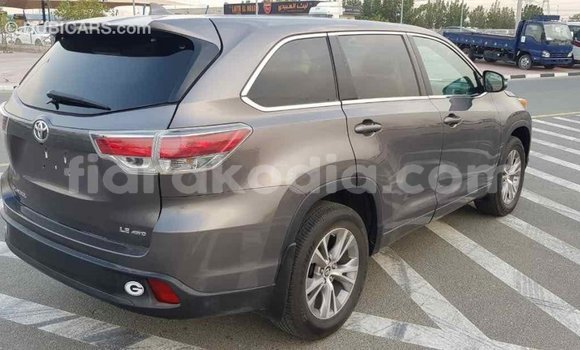 Hividy Toyota Highlander Hafa Car in Import - Dubai in Diana Hividy Toyota Highlander Hafa Car in Import - Dubai in Diana