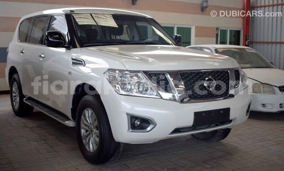 Acheter Import Voiture Nissan Patrol Blanc à Import - Dubai, Diana Acheter Import Voiture Nissan Patrol Blanc à Import - Dubai, Diana