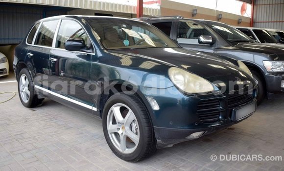 Acheter Import Voiture Porsche Cayenne Vert à Import - Dubai, Diana Acheter Import Voiture Porsche Cayenne Vert à Import - Dubai, Diana