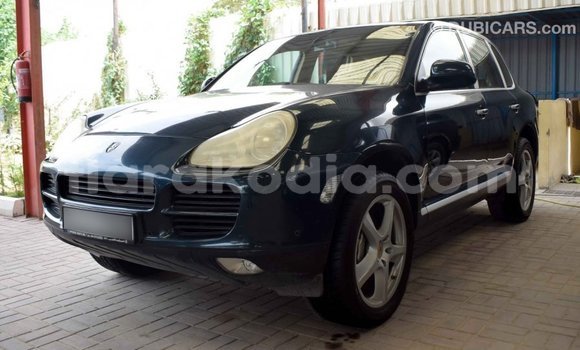 Acheter Import Voiture Porsche Cayenne Vert à Import - Dubai, Diana Acheter Import Voiture Porsche Cayenne Vert à Import - Dubai, Diana