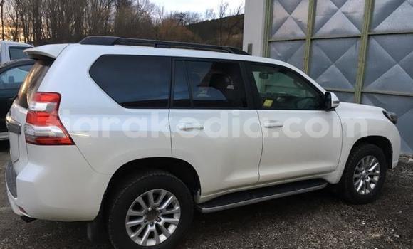 Acheter Occasion Voiture Toyota Land Cruiser Prado Vert à Ambatolampy, Vakinankaratra Acheter Occasion Voiture Toyota Land Cruiser Prado Vert à Ambatolampy, Vakinankaratra