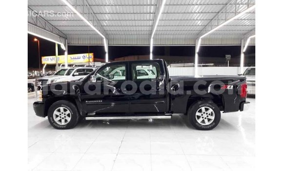 Acheter Import Voiture Chevrolet Silverado Noir à Import - Dubai, Diana Acheter Import Voiture Chevrolet Silverado Noir à Import - Dubai, Diana