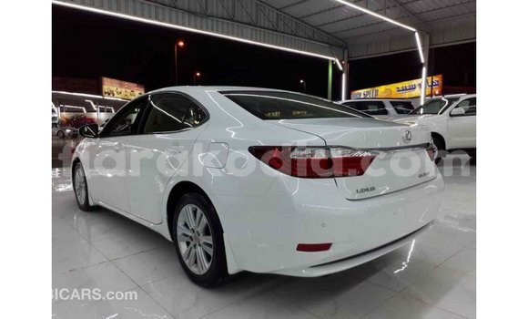 Acheter Import Voiture Lexus ES Blanc à Import - Dubai, Diana Acheter Import Voiture Lexus ES Blanc à Import - Dubai, Diana