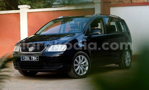 Hividy Volkswagen Touran Black Car in Antananarivo in Analamanga Hividy Volkswagen Touran Black Car in Antananarivo in Analamanga