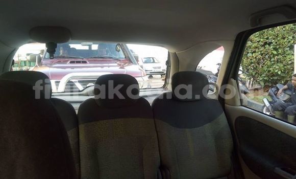 Acheter Occasion Voiture Renault Scenic Gris à Antananarivo, Analamanga Acheter Occasion Voiture Renault Scenic Gris à Antananarivo, Analamanga