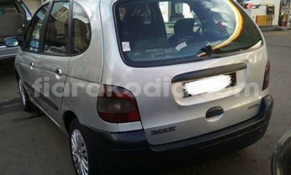 Acheter Occasion Voiture Renault Scenic Gris à Antananarivo, Analamanga Acheter Occasion Voiture Renault Scenic Gris à Antananarivo, Analamanga